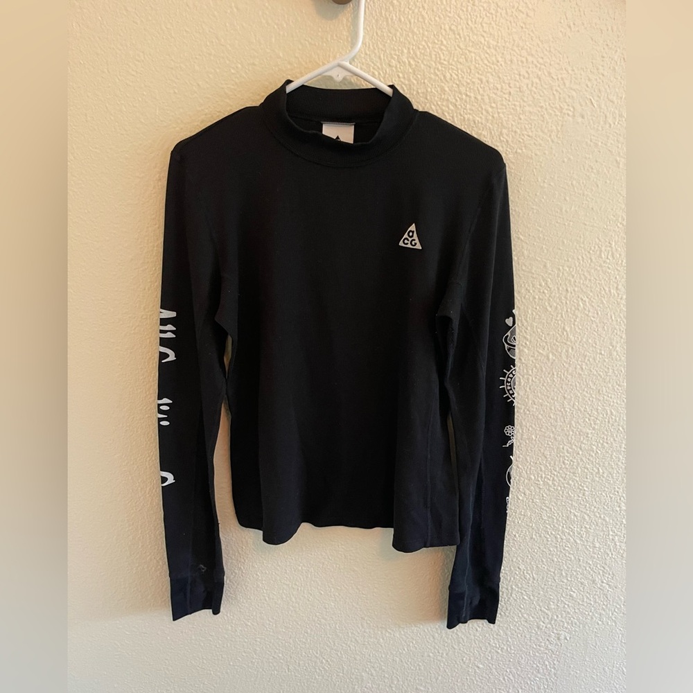 Nike dri-fit turtleneck long sleeve